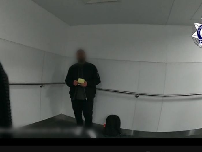 Sydney man in court over alleged indecent assault on flight from Los Angeles 