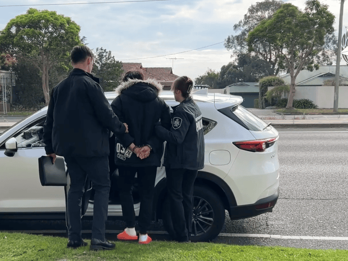 Victorian man jailed over failed 100kg meth shoe import  
