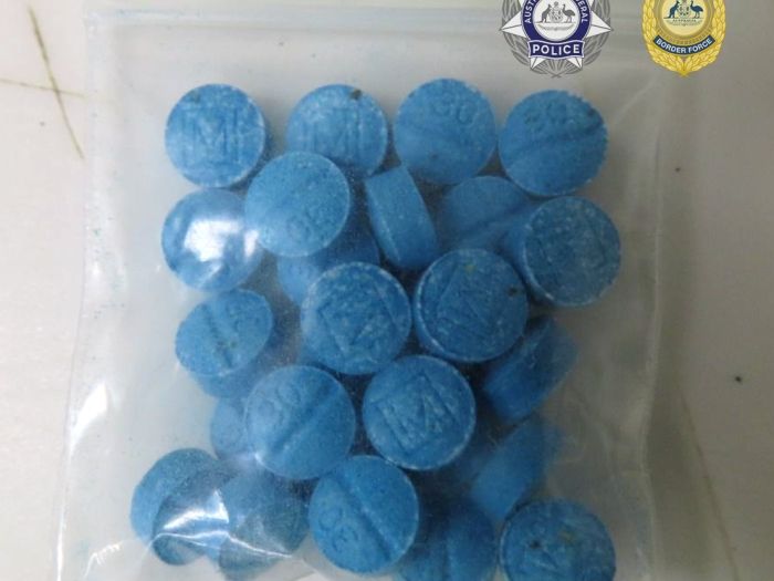 Blue nitazenes in a clear zip lock bag