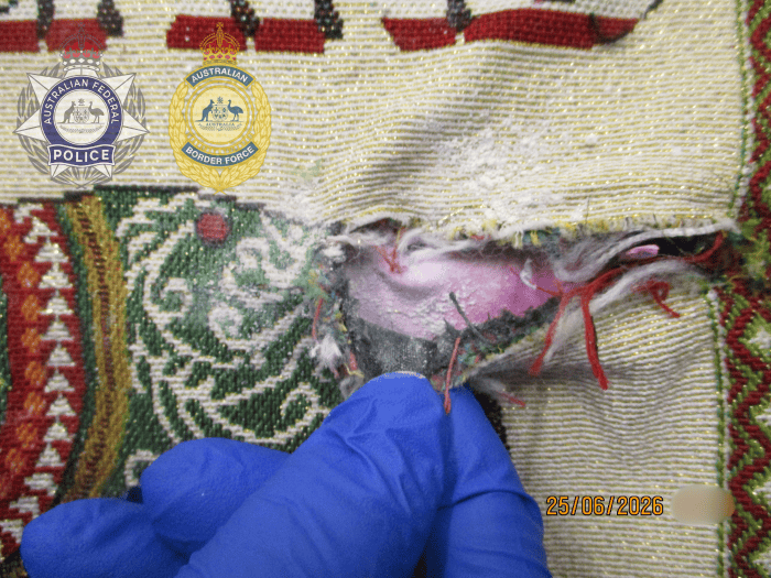 A white substance found in the lining of a tote bag