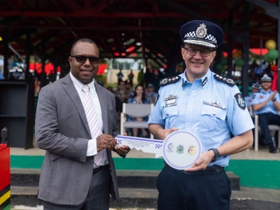 Vanuatu Minister of Internal Affairs, the Hon Andrew Napuat and AFP Commissioner Reece Kershaw.